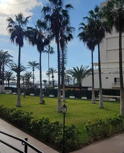 Comodoro Cristianos 302t * Los Cristianos (Tenerife)